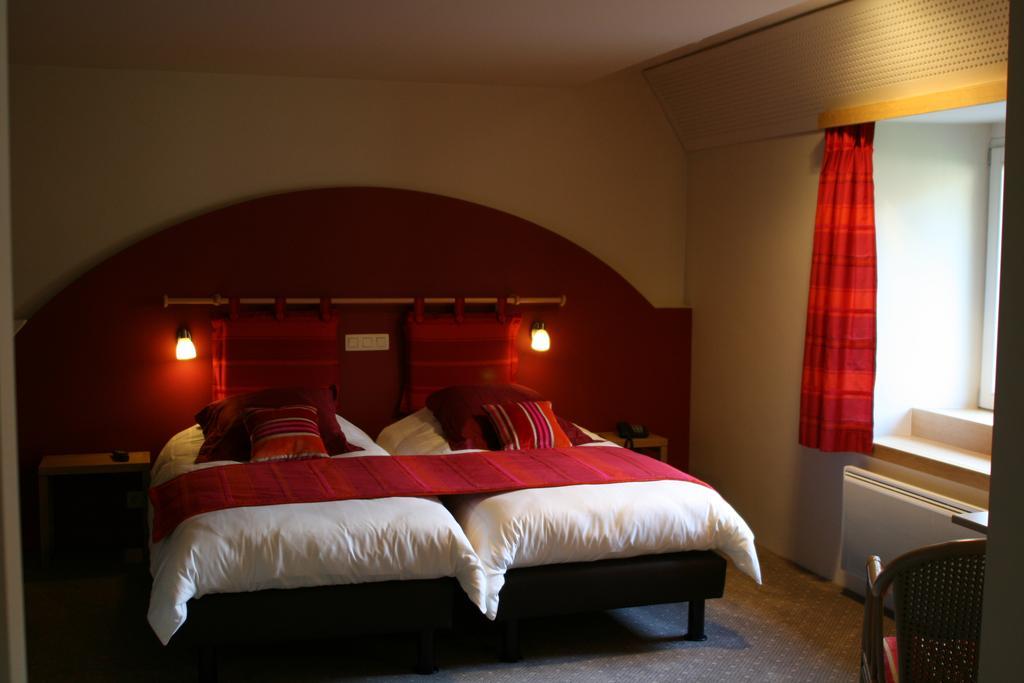 Mazy Golf & Hotel De Falnuee חדר תמונה